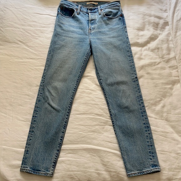 Aritzia x Levi’s Wedgie Icon Jeans - Picture 7 of 8